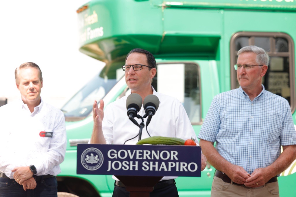 Governor Shapiro speaks at a press conference at York Fresh Food Farms with The GIANT Company and Secretary of Agriculture Russell Redding